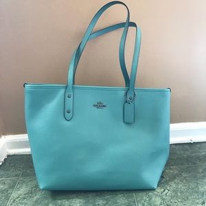 Authentic Coach City Zip Tote NWT